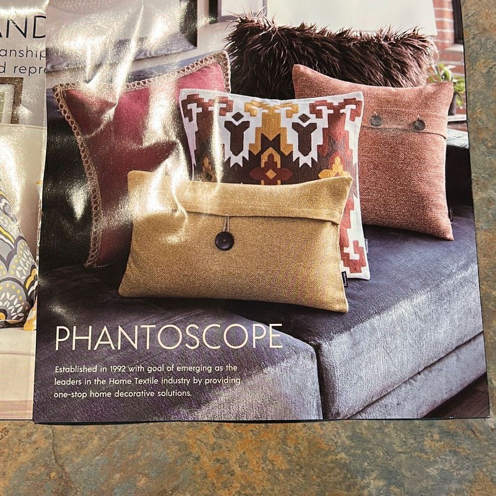 Phantoscope Pack of 2 Black Velvet Pillow Covers New - Picture 5 of 6
